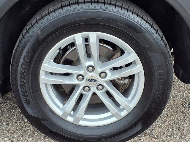 Certified 2024 Ford Explorer XLT w/ Equipment Group 202A AWD/4WD image 30