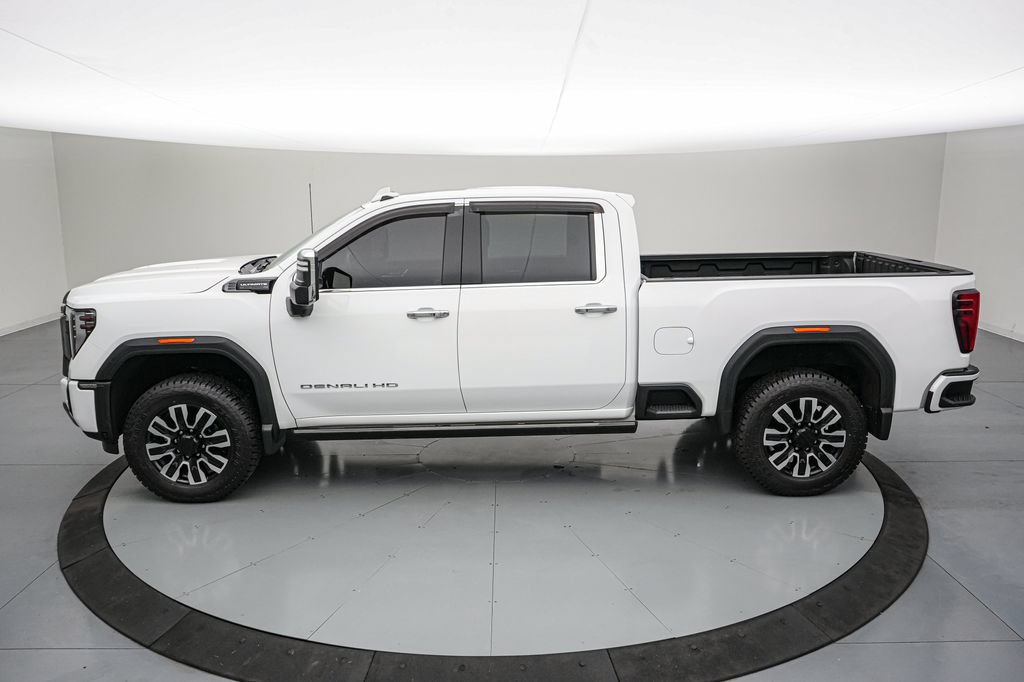 Used 2024 GMC Sierra 2500 Denali Ultimate AWD/4WD image 9