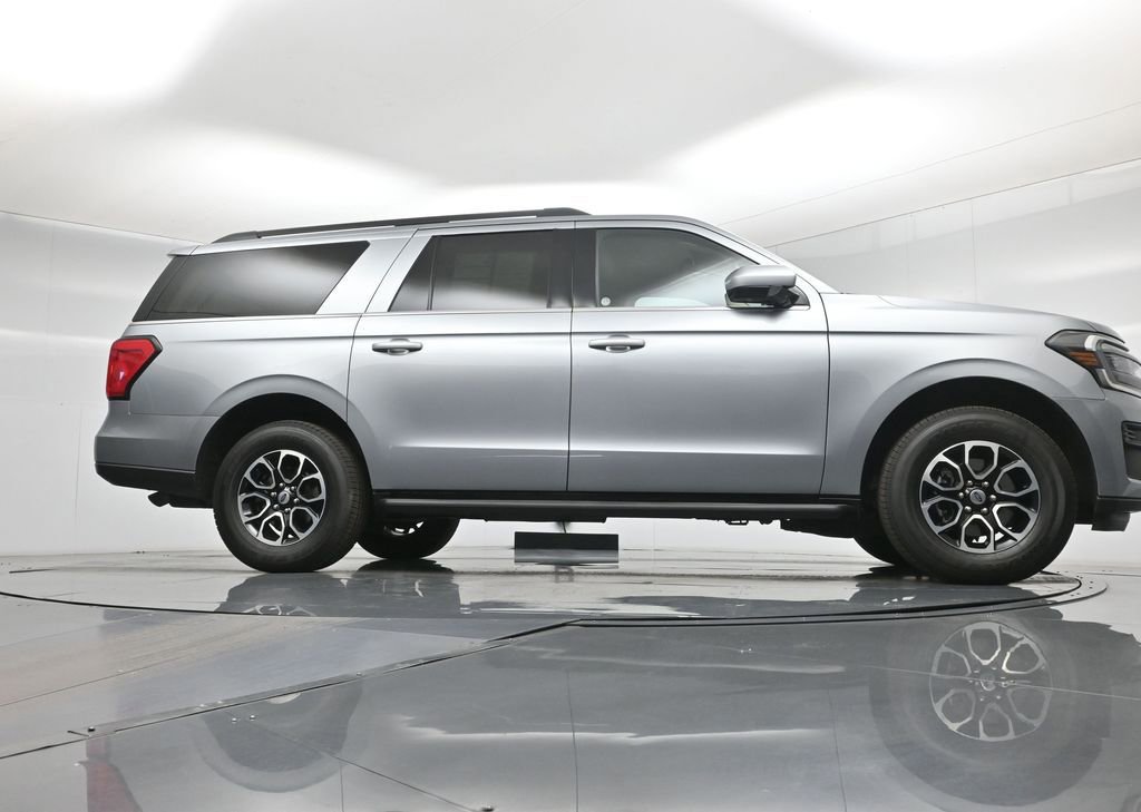 Certified 2024 Ford Expedition Max XLT image 11