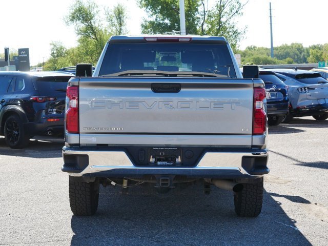 Used 2025 Chevrolet Silverado 2500 LT w/ Convenience Package AWD/4WD image 4