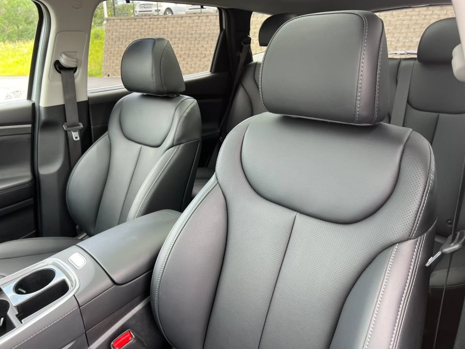 Used 2023 Hyundai Santa Fe SEL w/ Premium Package AWD/4WD image 12