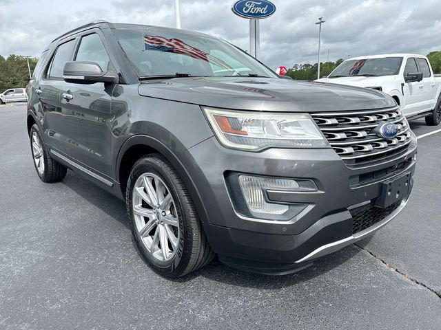 Certified 2017 Ford Explorer Limited FWD image 10