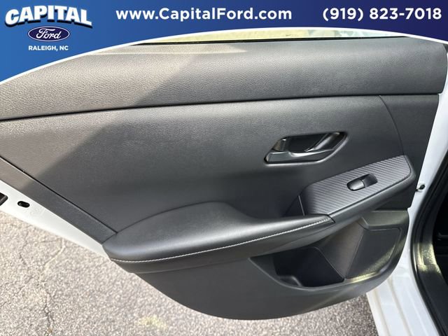 Used 2025 Nissan Sentra SV FWD image 17