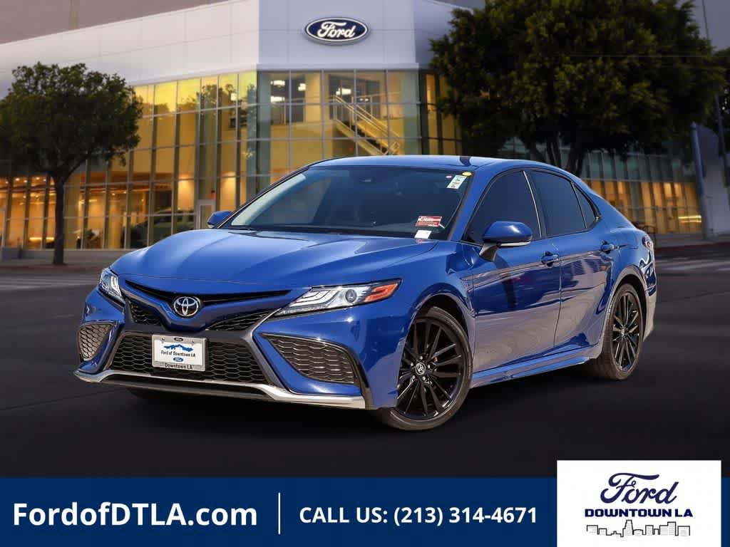 Used 2023 Toyota Camry XSE FWD image 1
