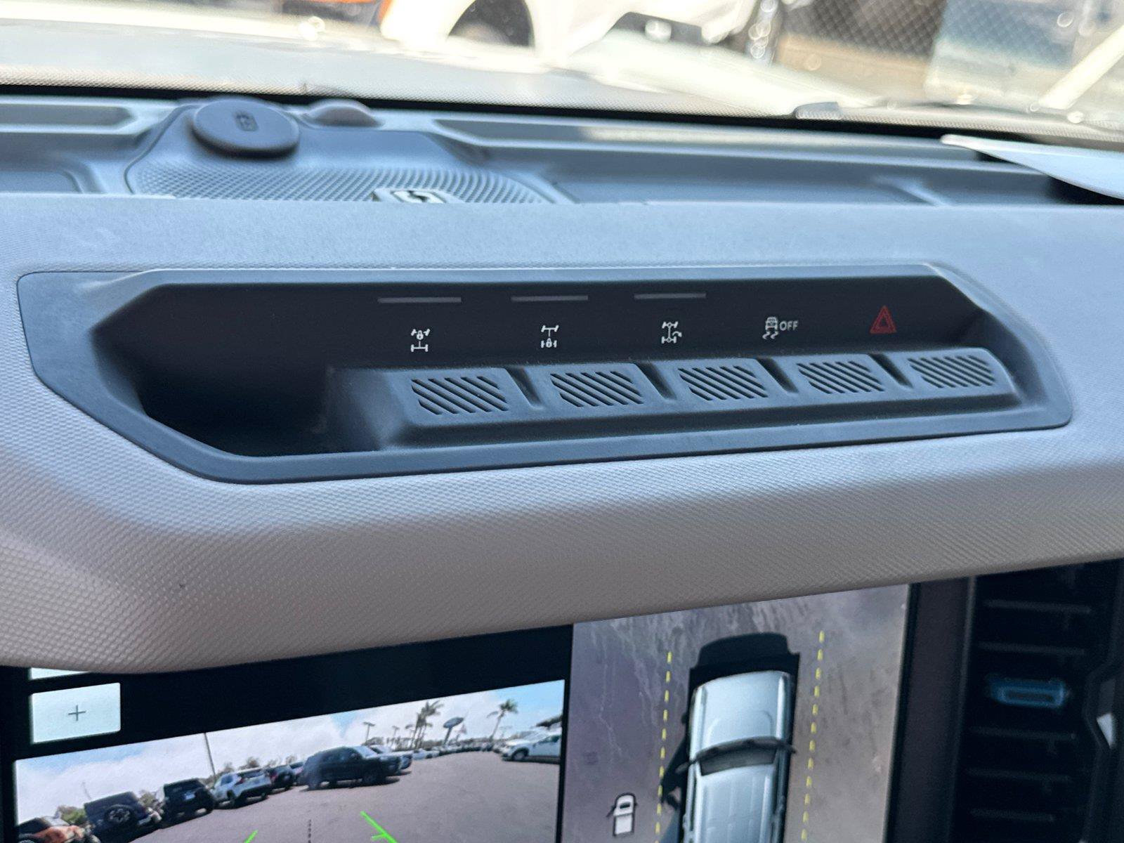 Certified 2023 Ford Bronco Wildtrak AWD/4WD image 28