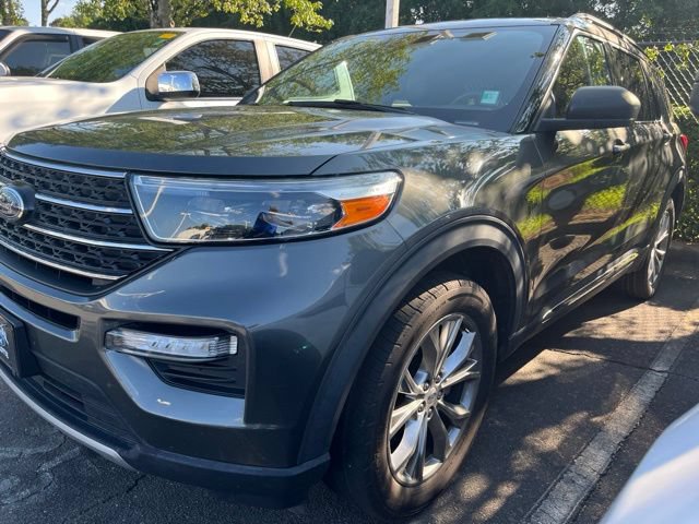 Certified 2020 Ford Explorer XLT w/ Equipment Group 202A AWD/4WD image 1