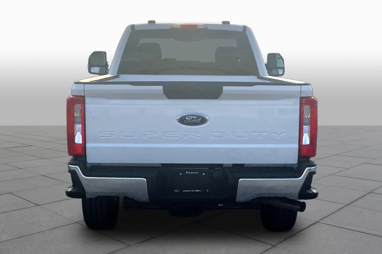 Certified 2025 Ford F250 XLT w/ Snow Plow Prep Package AWD/4WD image 5
