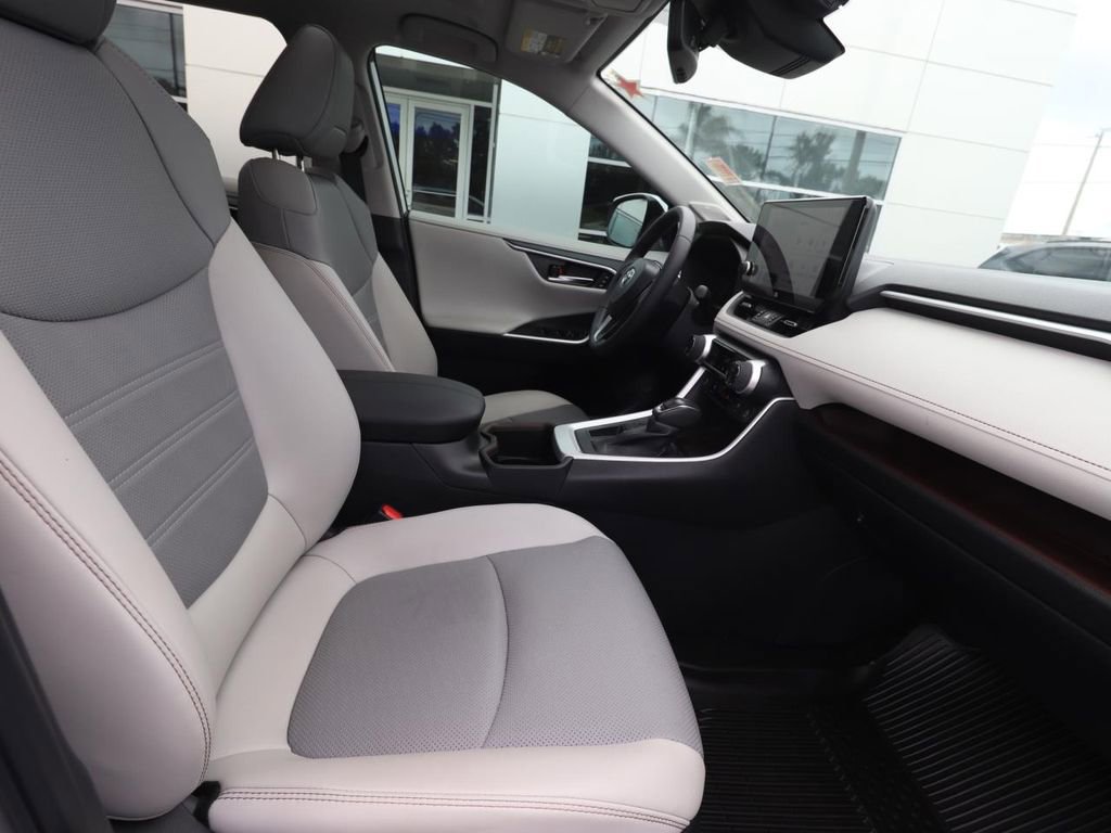 Used 2024 Toyota RAV4 Limited FWD image 22