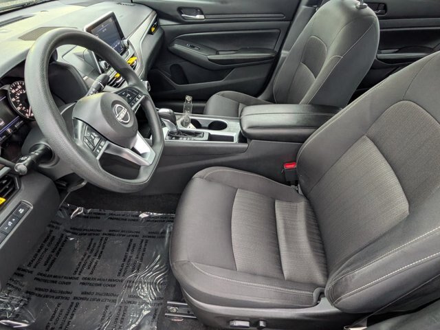 Used 2024 Nissan Altima 2.5 SV FWD image 12