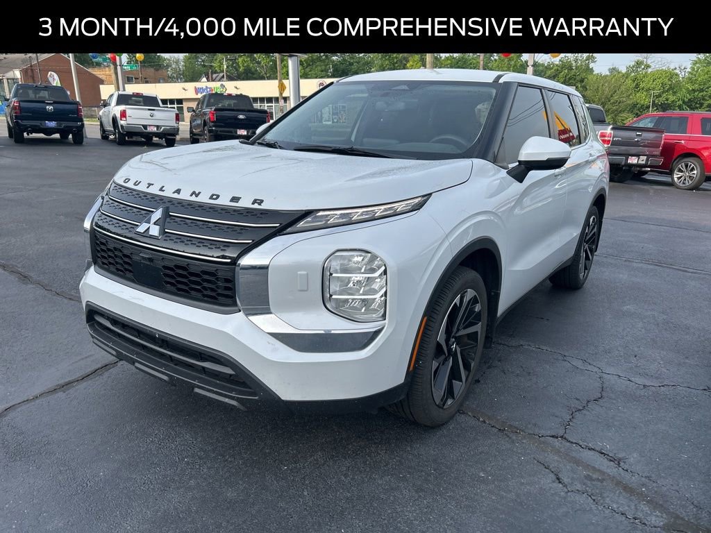 Used 2022 Mitsubishi Outlander ES AWD/4WD image 3