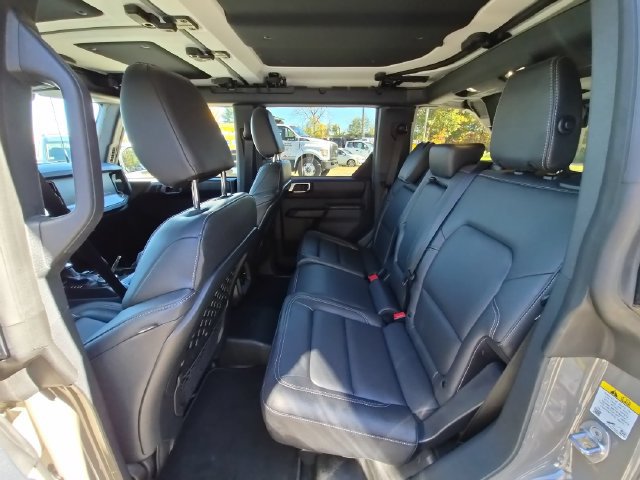 Certified 2025 Ford Bronco Badlands w/ Sasquatch Package AWD/4WD image 29