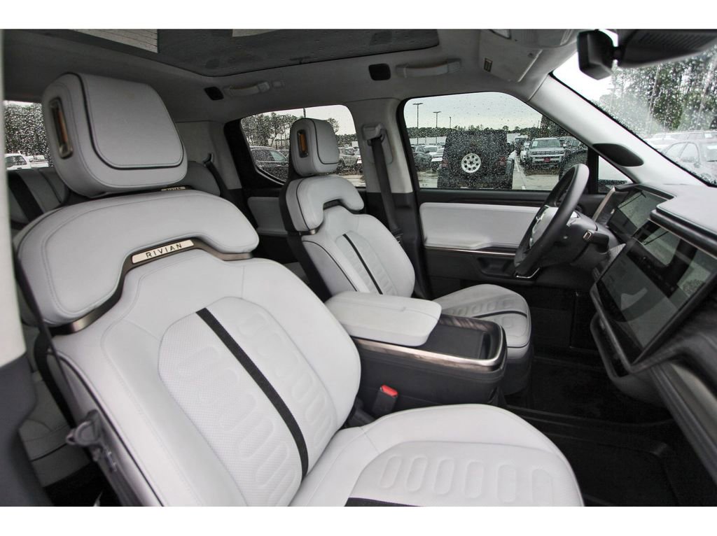 Used 2022 Rivian R1T Adventure AWD/4WD image 25