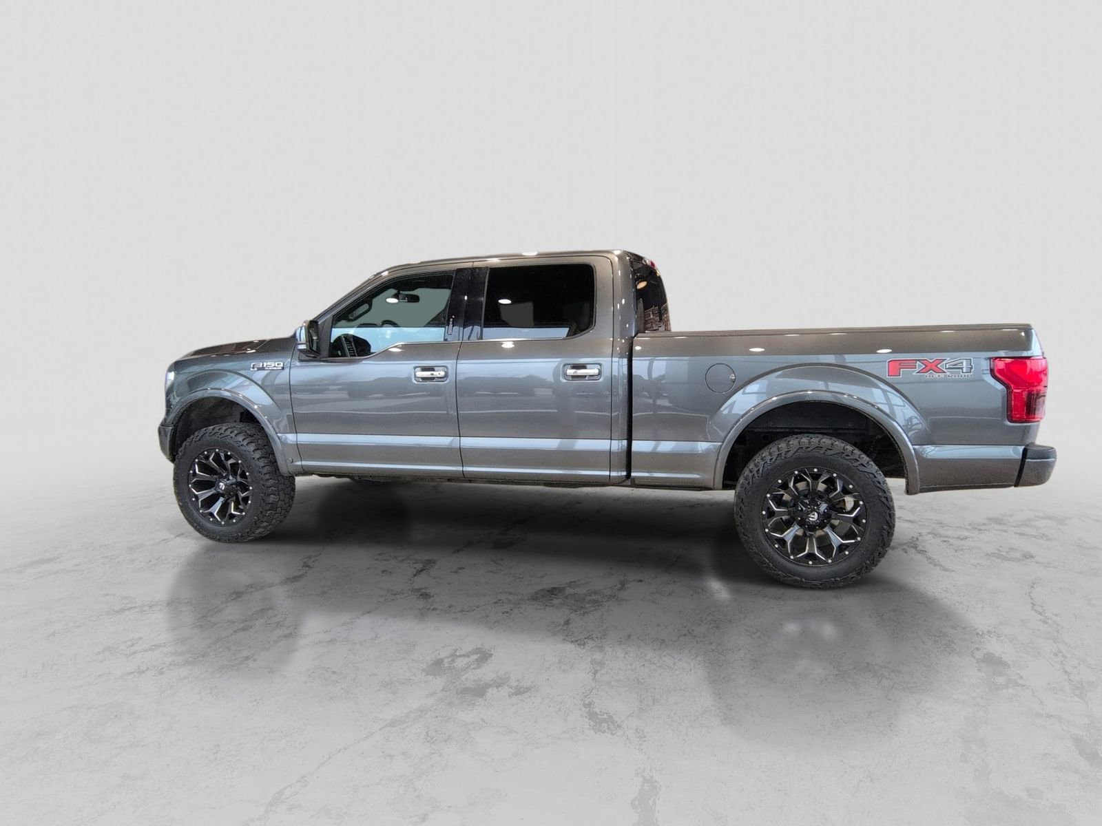 Certified 2018 Ford F150 Platinum w/ Technology Package AWD/4WD image 3
