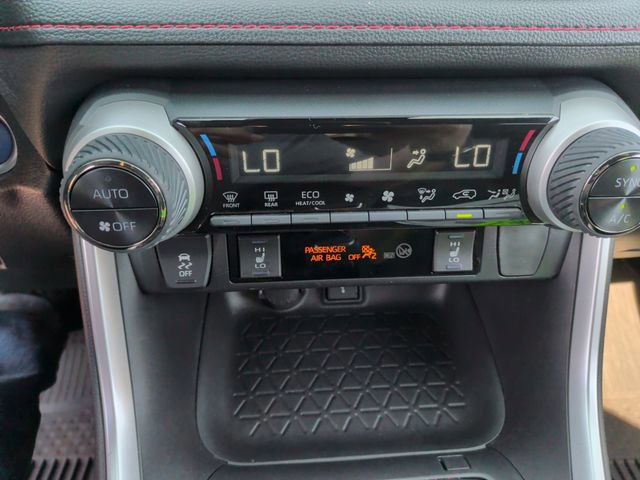 Used 2022 Toyota RAV4 SE w/ Weather & Moonroof Package AWD/4WD image 22