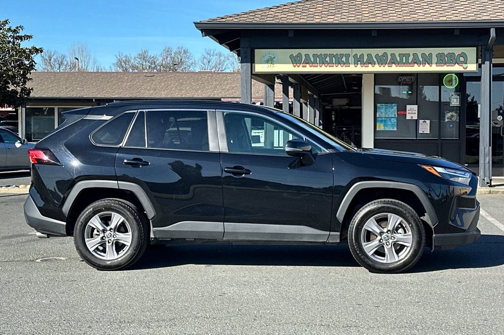 Used 2025 Toyota RAV4 XLE image 7