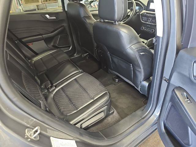 Certified 2022 Ford Escape SEL AWD/4WD image 11