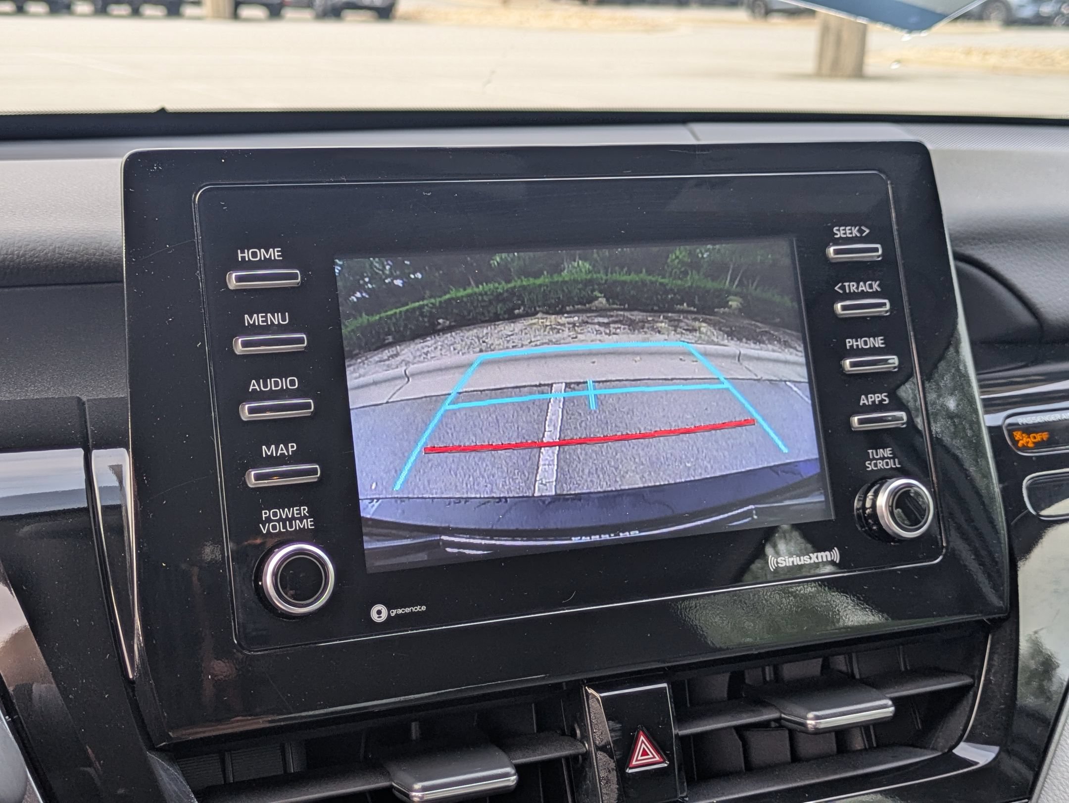 Used 2024 Toyota Camry SE FWD image 19