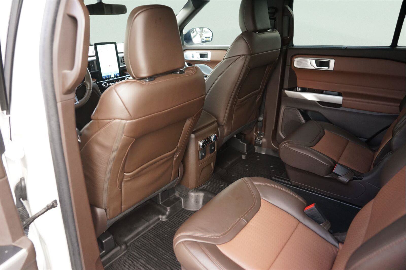 Certified 2023 Ford Explorer King Ranch w/ Technology Package AWD/4WD image 12