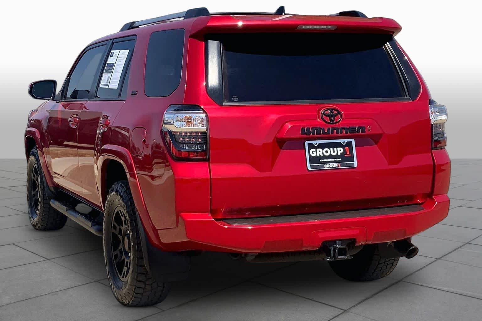 Used 2022 Toyota 4Runner SR5 Premium w/ Moonroof Package AWD/4WD image 11