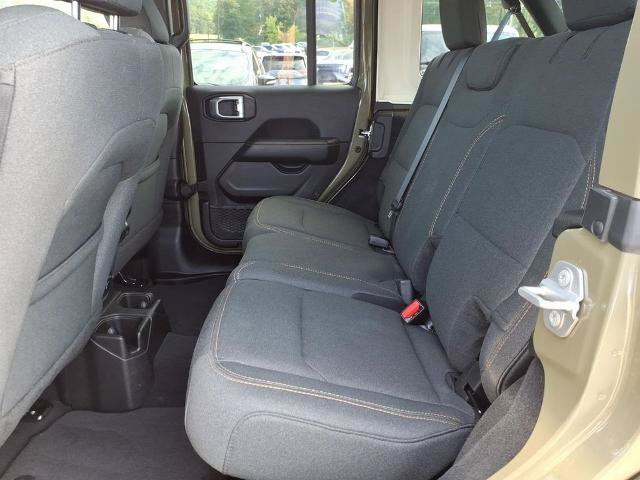 Used 2026 Jeep Wrangler Unlimited Sahara AWD/4WD image 11
