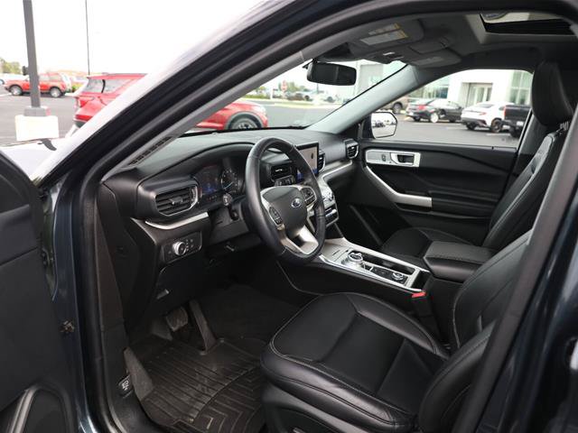 Certified 2022 Ford Explorer XLT w/ Equipment Group 202A AWD/4WD image 25