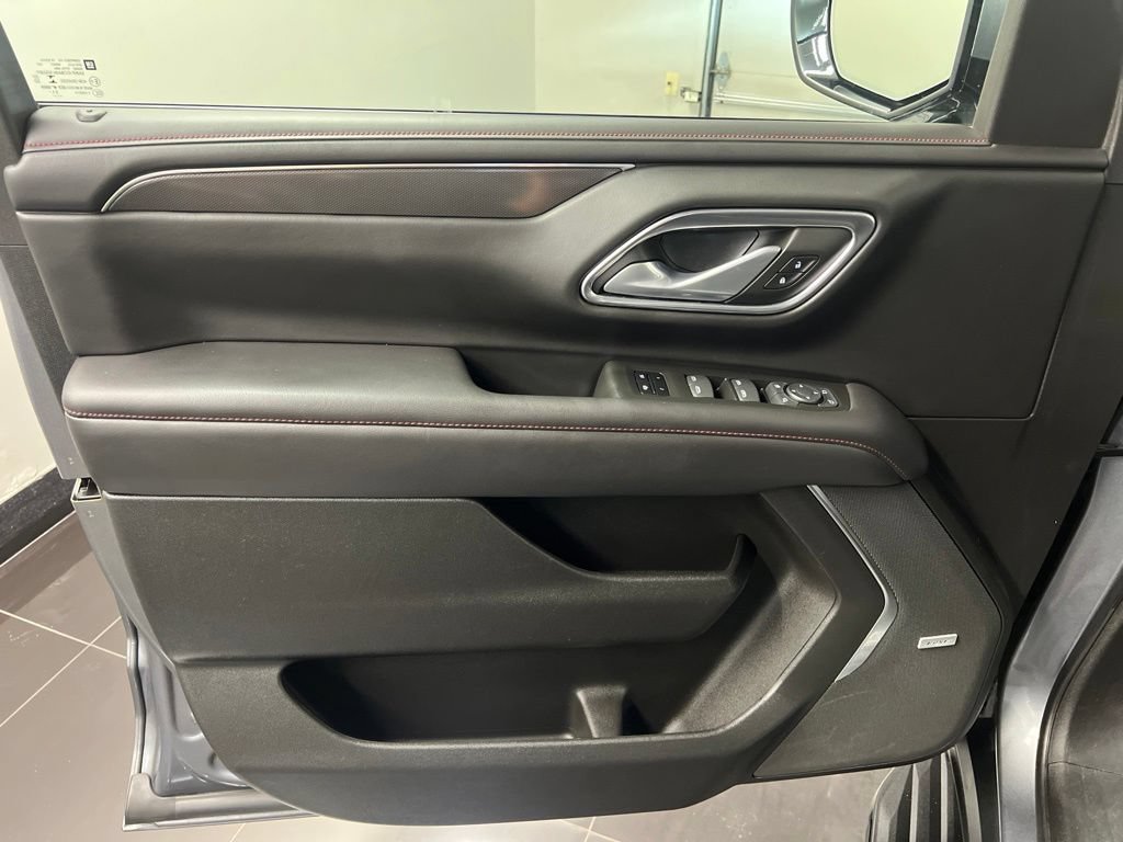 Used 2022 Chevrolet Tahoe RST w/ Luxury Package AWD/4WD image 23
