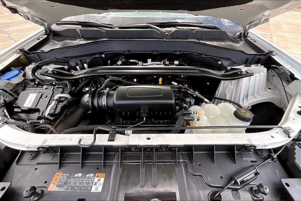Certified 2022 Ford Explorer Limited RWD image 31
