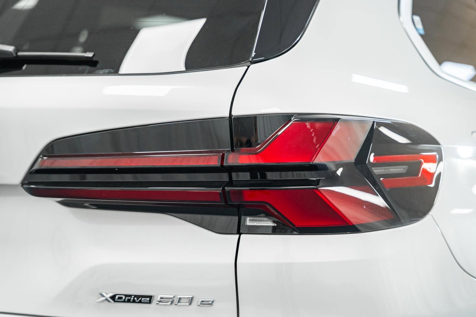 Used 2024 BMW X5 xDrive50e image 17
