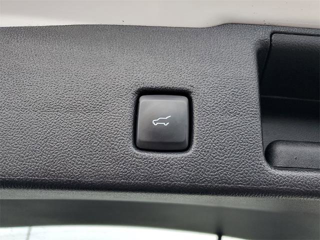 Certified 2022 Ford Escape SEL w/ Technology Package image 28