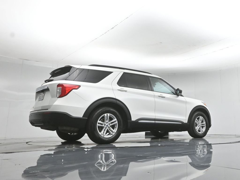 Certified 2023 Ford Explorer XLT RWD image 52