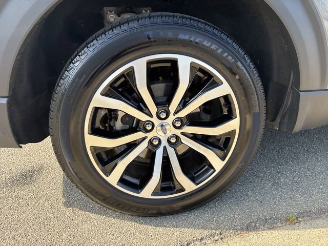 Certified 2025 Ford Explorer ST-Line image 9