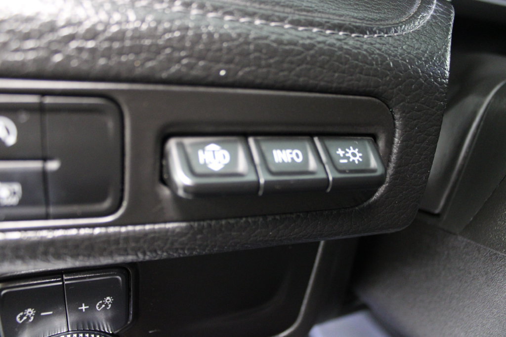 Used 2024 GMC Yukon Denali AWD/4WD image 21