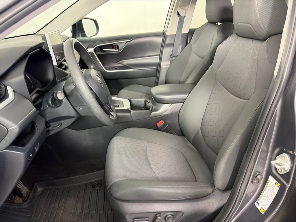 Used 2024 Toyota RAV4 XLE AWD/4WD image 11