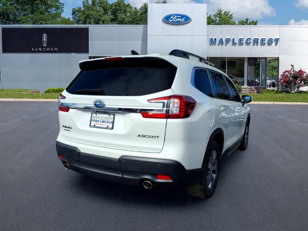 Used 2024 Subaru Ascent Premium w/ Convenience Package AWD/4WD image 4