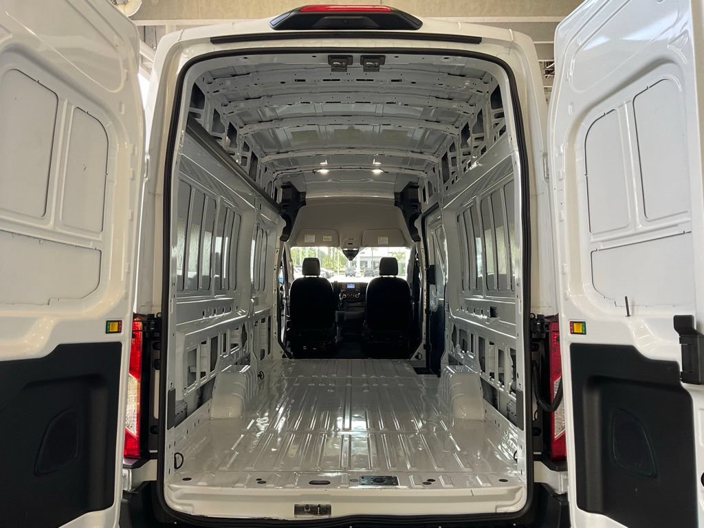 Certified 2025 Ford Transit 250 148 High Roof Extended RWD image 11