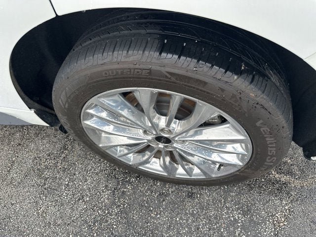 Certified 2023 Ford Edge Titanium w/ Equipment Group 301A AWD/4WD image 8