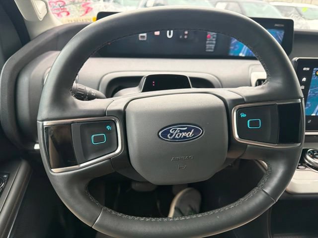 Certified 2025 Ford Expedition Active AWD/4WD image 19