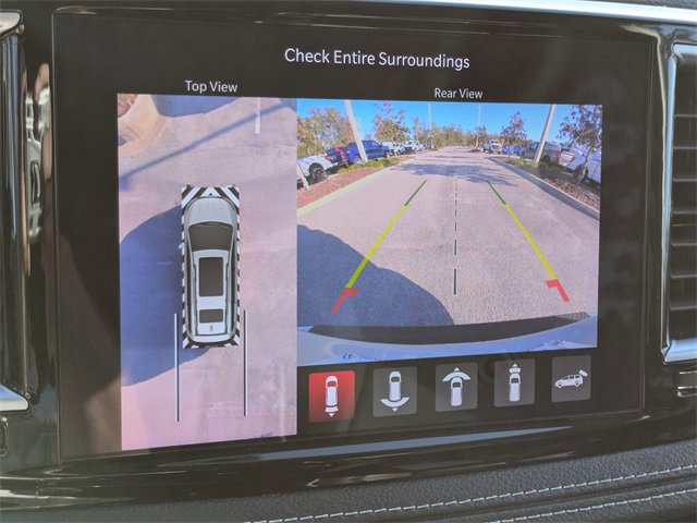 Used 2024 Chrysler Pacifica Limited image 20