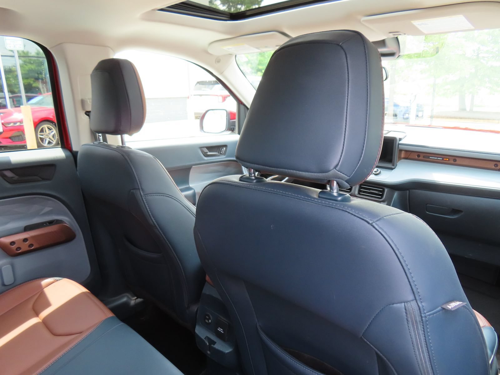 Certified 2023 Ford Maverick Lariat w/ Lariat Luxury Package AWD/4WD image 38
