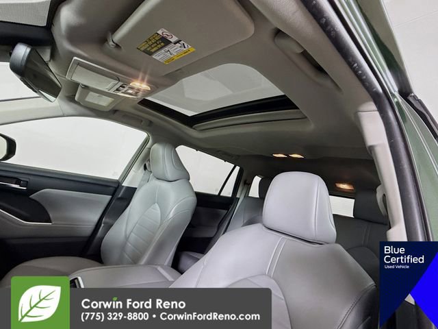 Used 2023 Toyota Highlander XLE AWD/4WD image 25