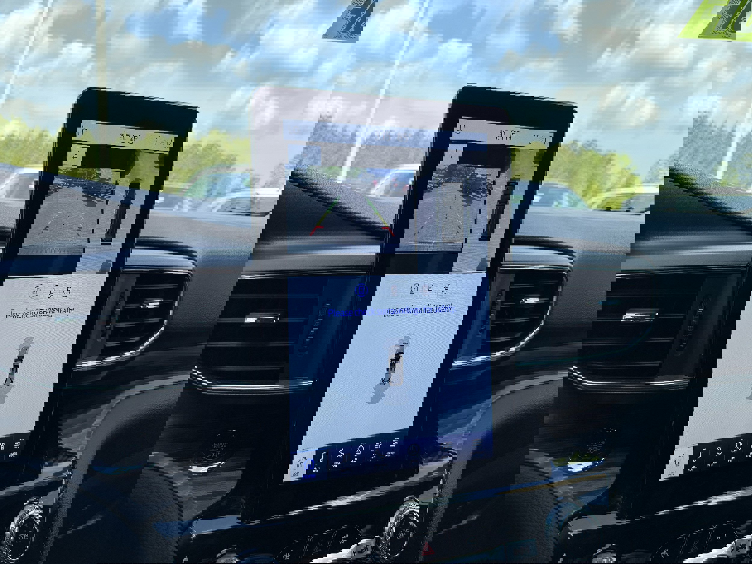 Certified 2023 Ford Explorer Limited w/ Limited Technology Package image 18