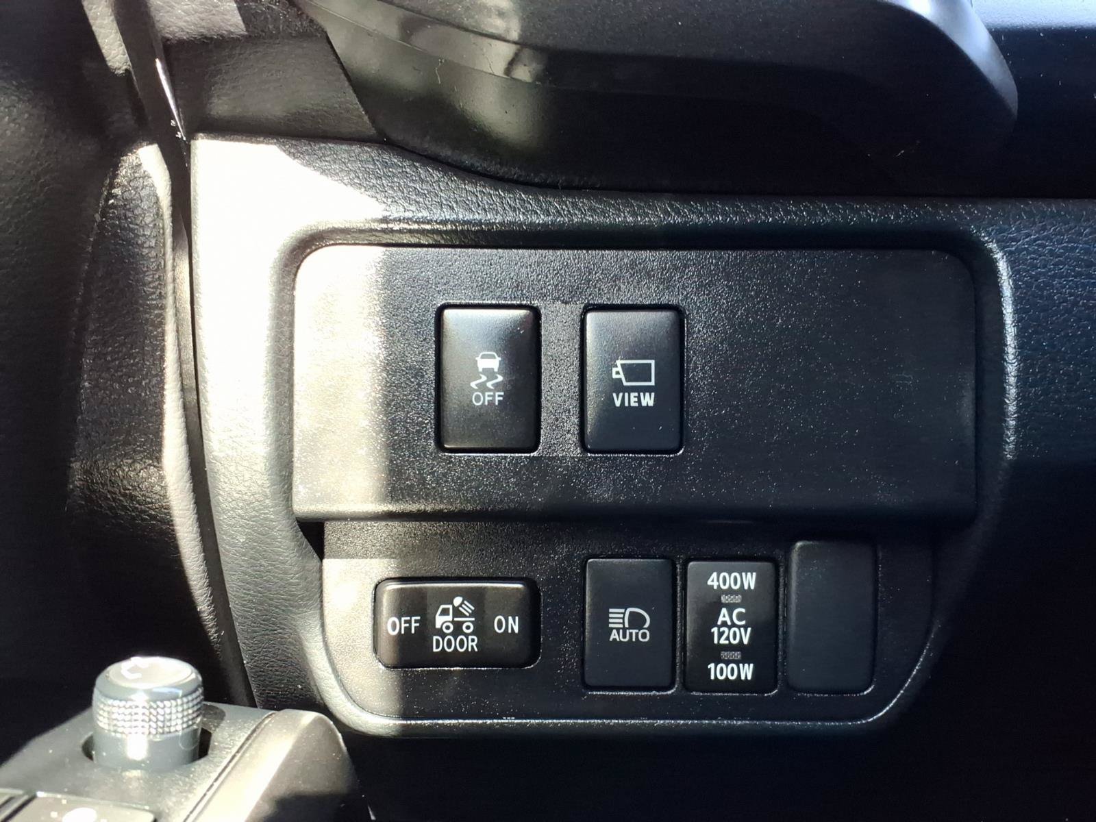 Used 2023 Toyota Tacoma TRD Off-Road w/ TRD Premium Off Road Package AWD/4WD image 25