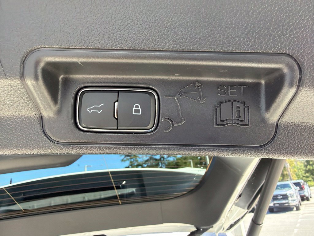 Certified 2025 Ford Explorer ST-Line RWD image 10