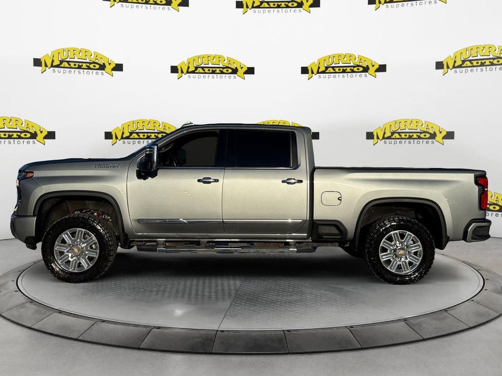 Used 2025 Chevrolet Silverado 2500 High Country w/ High Country Premium Package image 2
