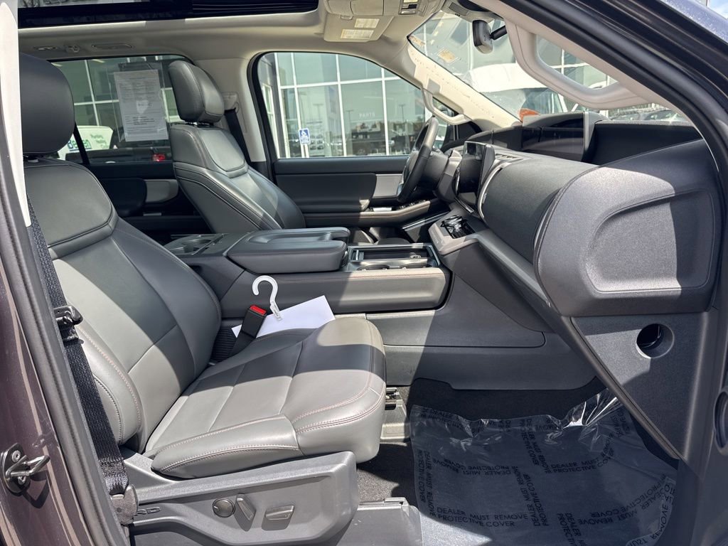 Certified 2025 Ford Expedition Max Active AWD/4WD image 4