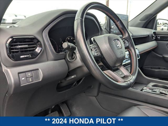 Used 2024 Honda Pilot TrailSport image 12