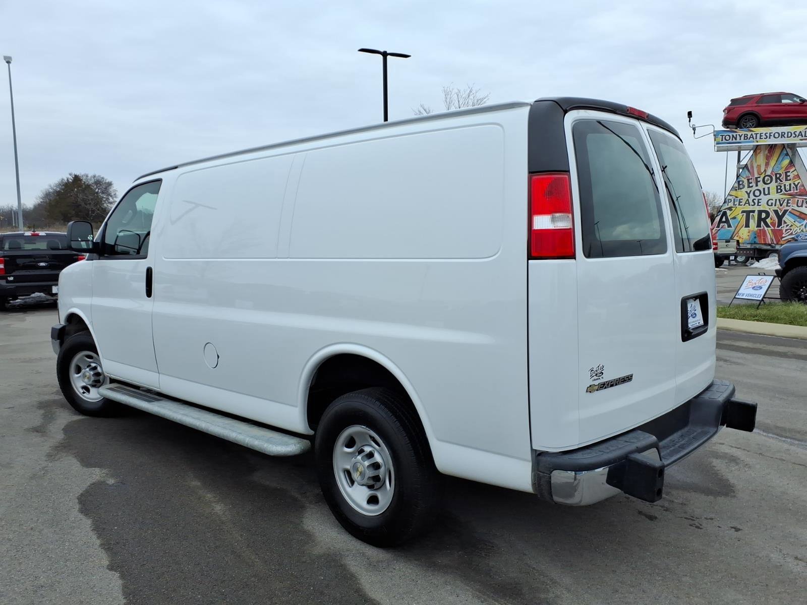 Used 2024 Chevrolet Express 2500 w/ Driver Convenience Package image 3