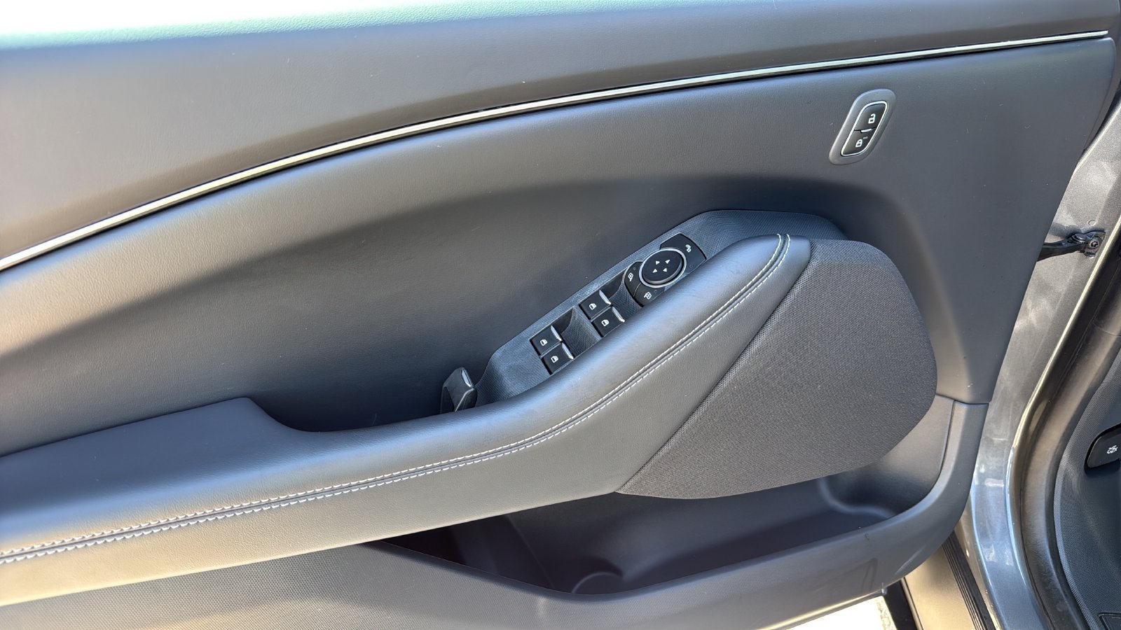 Certified 2023 Ford Mustang Mach-E Select RWD image 11