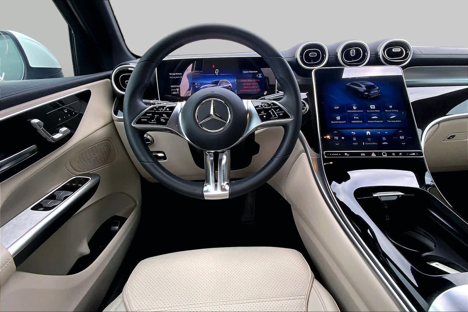 Used 2025 Mercedes-Benz GLC 300 4MATIC image 6