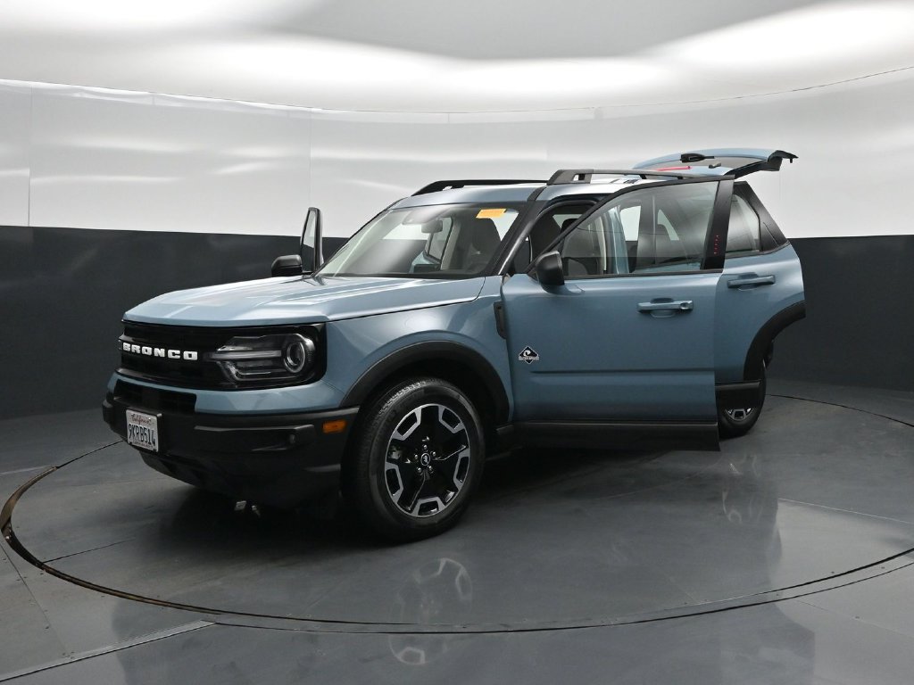 Certified 2023 Ford Bronco Sport Outer Banks w/ Tech Package AWD/4WD image 27